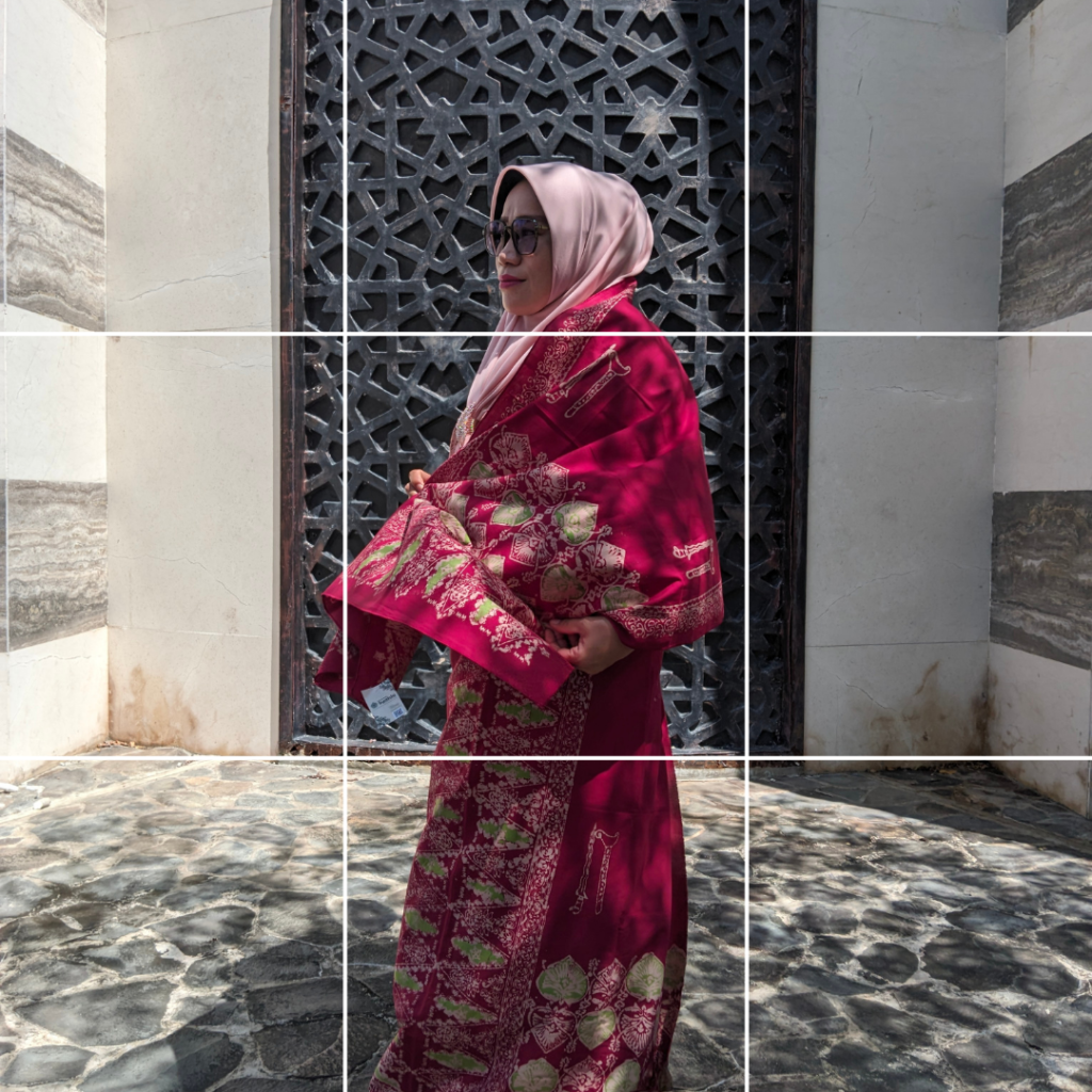 Batik Sungai Penuh motif Aksara Incung, mencerminkan warisan literasi kuno masyarakat Kerinci.